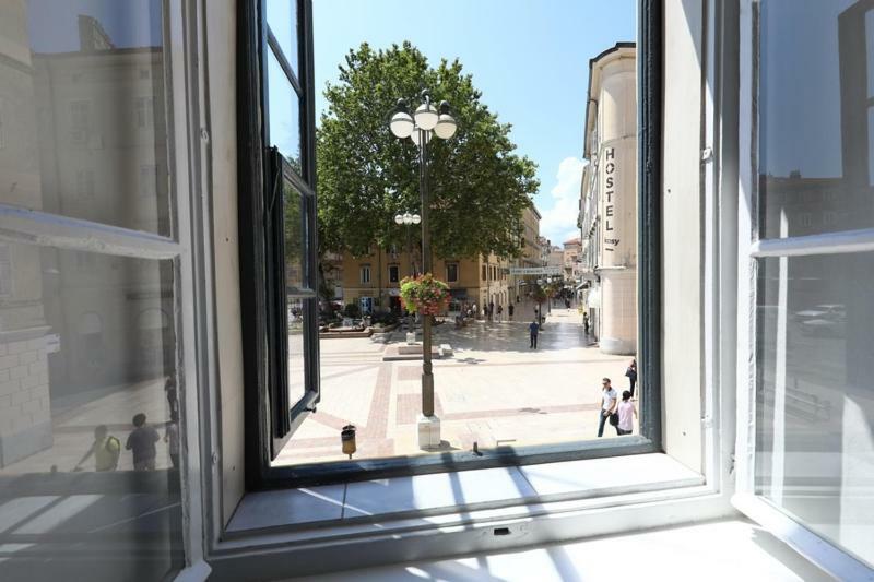 Odeon Apartment And Rooms Fiume Kültér fotó