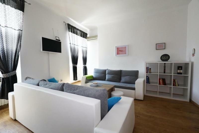 Odeon Apartment And Rooms Fiume Kültér fotó