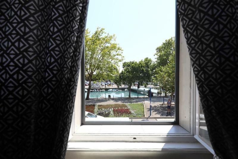 Odeon Apartment And Rooms Fiume Kültér fotó